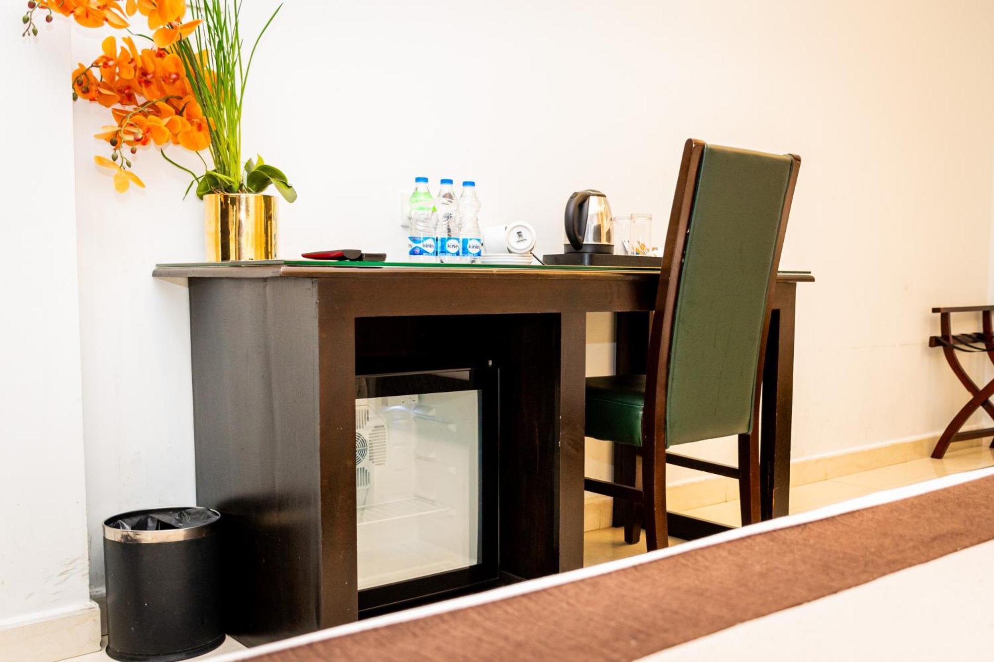Viveka Hotel Colombo Kalubowila West Экстерьер фото