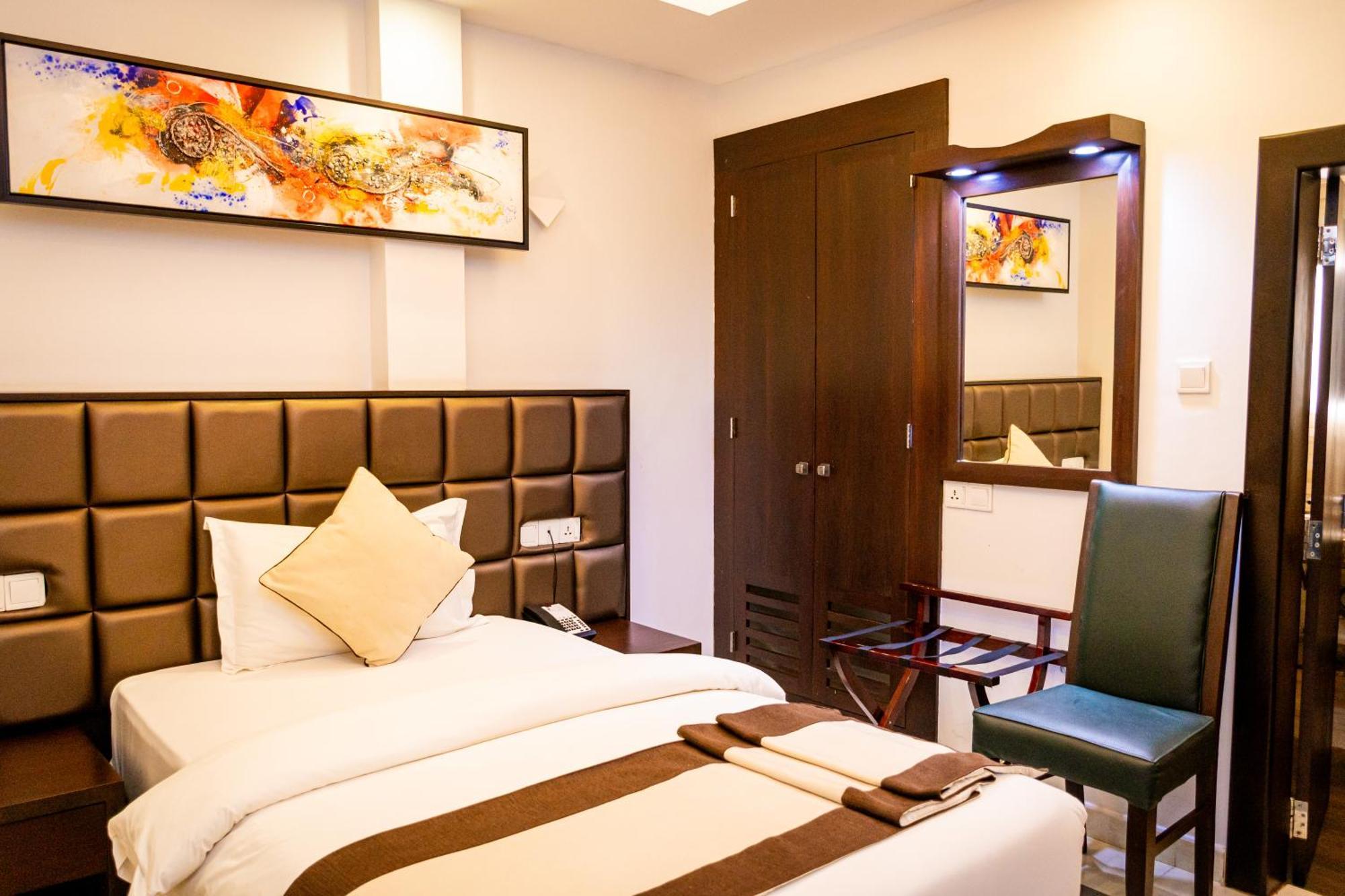Viveka Hotel Colombo Kalubowila West Экстерьер фото